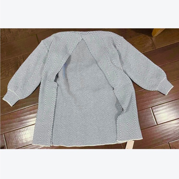 Knit Chevron Open Cardigan Bishop Sleeves Hip Length Dusty Blue on Off White - Picture 10 of 10
